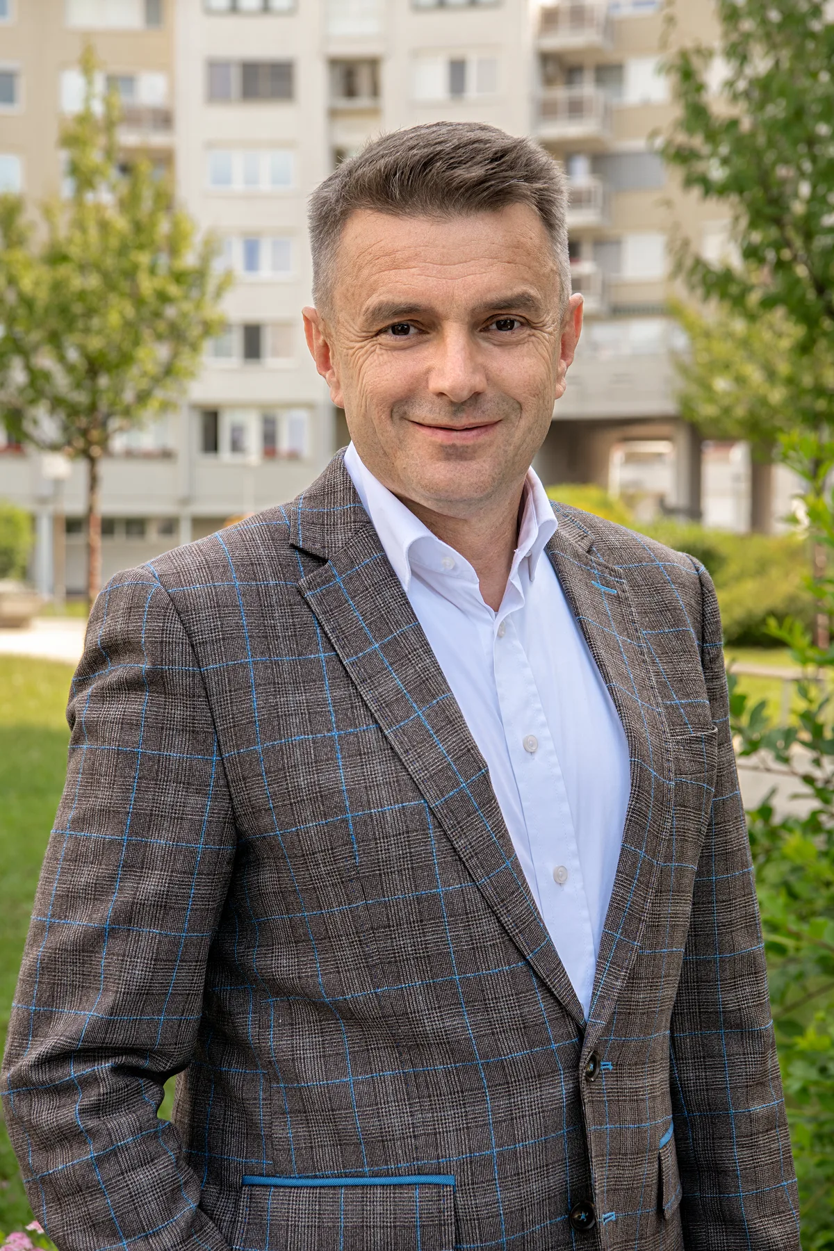 JUDr. PhDr. Branislav Záhradník